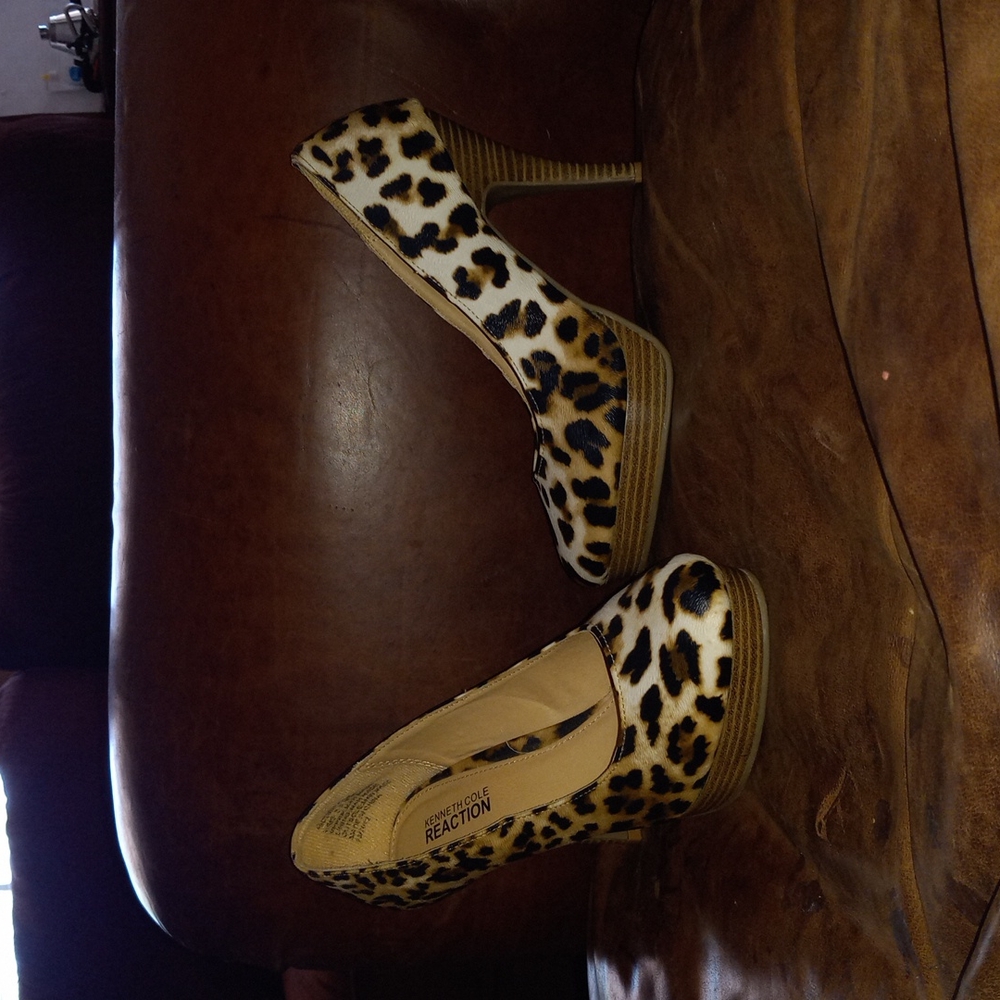 6.5 Kenneth Cole high heels (NEW)